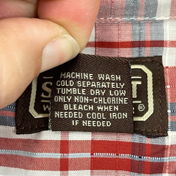 C.E. Schmidt, Plaid Button Down Short Sleeve Shirt Size 4XL. Excellent condition - Picture 4 of 5